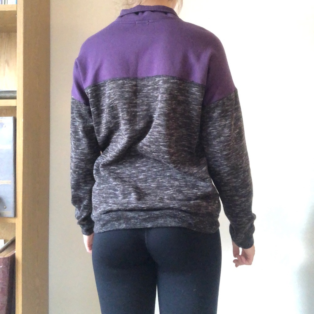 Woman’s quarter zip - Picture 2 of 6